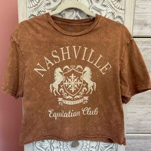Social Culture coastal cowgirl equestrian worn look faded Nashville crop tee S
